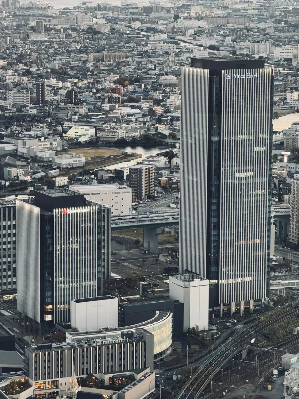 名古屋市内のビル街